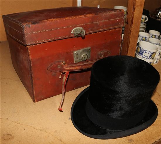 Leather Scotis boxed top hat